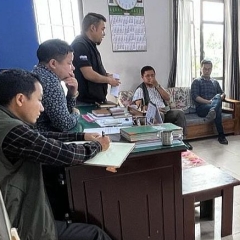 College thawm that h