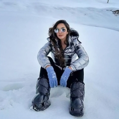 Kashmir-ah Kiara Adv