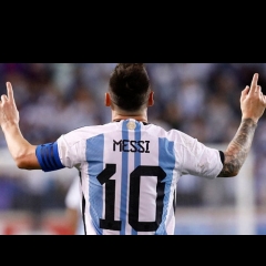 Lionel Messi hi engt
