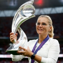 Uefa hmeichhe coach